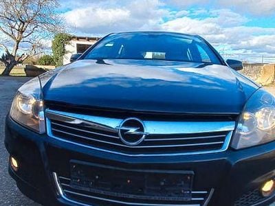 Gebraucht Opel Astra Sport 116 PS (85 kW) 2009 Schwarz Limousine
