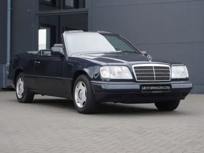 Gebraucht Mercedes E220 150 PS (110 kW) 1997 Smargdschwarzmet.189 Cabrio