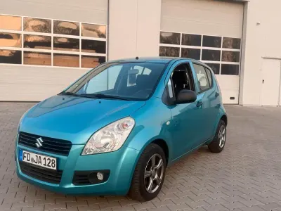 Gebraucht Suzuki Splash 65 PS (47 kW) 2009 Blau Kleinwagen
