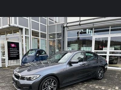 Gebraucht BMW 330 Sport Line 286 PS (210 kW) 2022 Grau Limousine