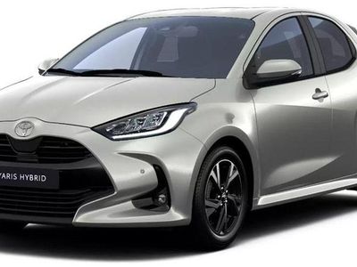 Silber Neu 2025 Toyota Yaris Hybrid Limousine | 28.250 € (Etwas zu teuer)
