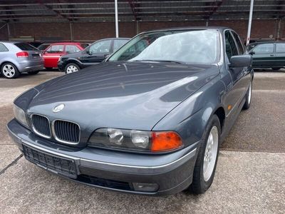BMW 528