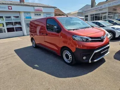 Gebraucht Toyota Proace Comfort 150 PS (110 kW) 2019 Orange tourmaline Van / Kleinbus