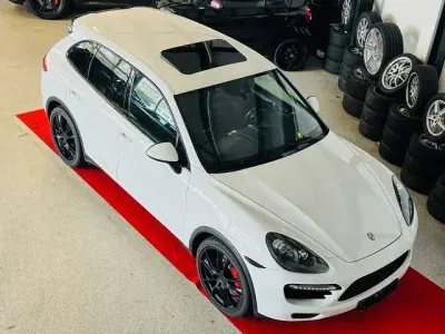 Gebraucht Porsche Cayenne Turbo 500 PS (367 kW) 2013 Weiß (weiß) SUV