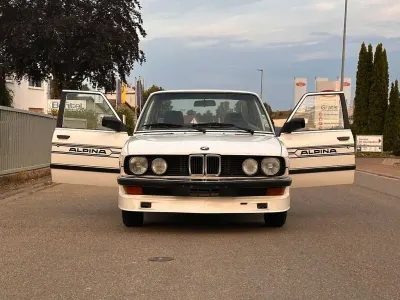 Gebraucht BMW 518 90 PS (66 kW) 1983 Weiß Limousine