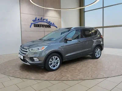Gebraucht Ford Kuga 150 PS (110 kW) 2017 Grau SUV