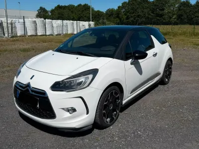 Gebraucht Citroën DS3 Sport Chic 165 PS (121 kW) 2016 Weiß Kleinwagen