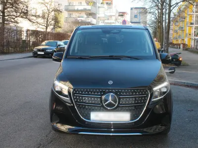 Gebraucht Mercedes V250 Avantgarde 190 PS (139 kW) 2024 Schwarz Van / Kleinbus