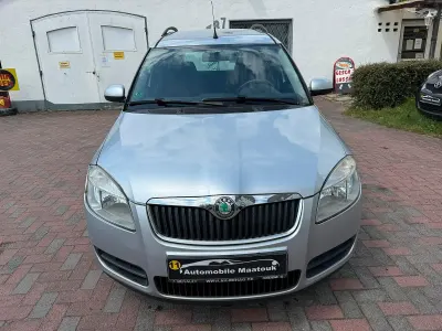 Gebraucht Skoda Roomster 85 PS (62 kW) 2008 Silber Van / Kleinbus