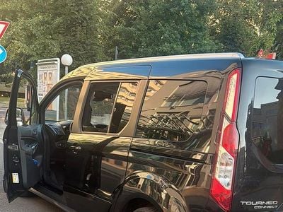 Ford Tourneo