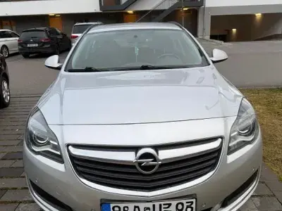 Używany Opel Insignia Sport 136 KM (100 kW) 2017 Srebrny Kombi