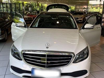 Gebraucht Mercedes C300e 245 PS (180 kW) 2019 Weiß Kombi