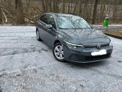 Gebraucht VW Golf VIII Life 150 PS (110 kW) 2021 Kombi