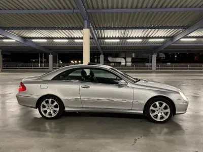 Gebraucht Mercedes CLK320 Elegance 218 PS (160 kW) 2003 Silber Coupé