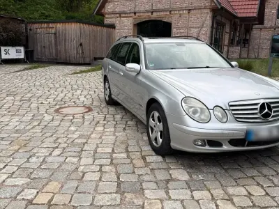 Gebraucht Mercedes 220 150 PS (110 kW) 2005 Silber Kombi