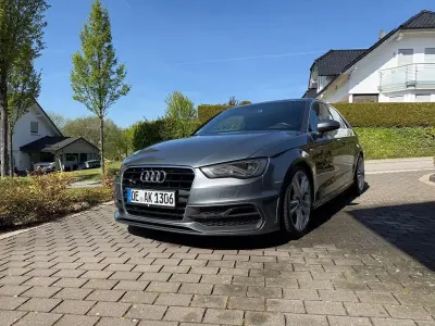 Gebraucht Audi A3 S-Line 150 PS (110 kW) 2015 Grau Limousine