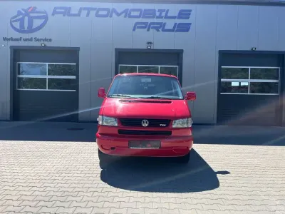 Gebraucht VW Caravelle 102 PS (75 kW) 2002 Rot Van