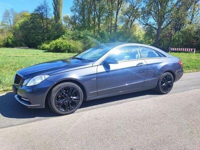 Mercedes E200