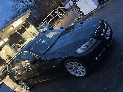 Gebraucht BMW 330 245 PS (180 kW) 2010 Schwarz Kombi