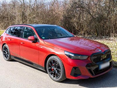 Gebraucht BMW i5 M Sport 250 kW (340 PS) 2024 Rot Kombi