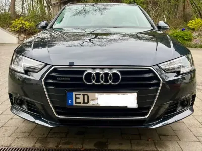 Gebraucht Audi A4 Design 190 PS (139 kW) 2016 Blau Kombi