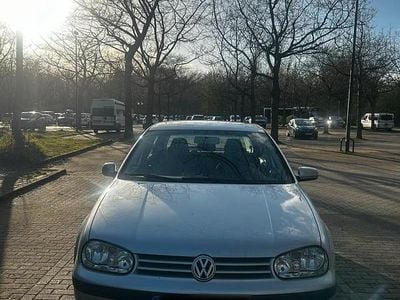 Usata VW Golf IV 101 CV (74 kW) 2003 Grigio Berlina