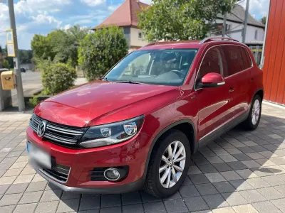 Gebraucht VW Tiguan 150 PS (110 kW) 2015 Rot SUV