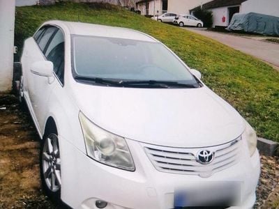 Weiß Gebraucht 2010 Toyota Avensis T2 Kombi | 4.500 € (Guter Preis)