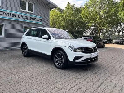 Gebraucht VW Tiguan Life 150 PS (110 kW) 2023 Pure white SUV