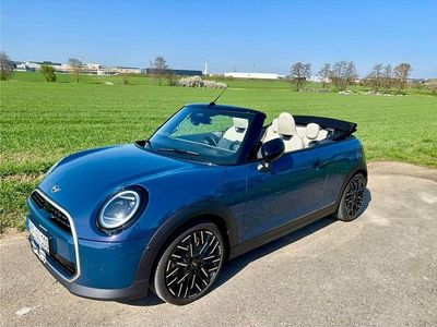 Neu Mini Cooper Favoured 119 kW (163 PS) 2026 Blau Kleinwagen