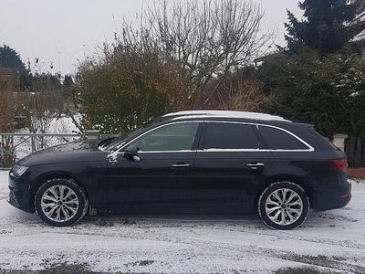 Schwarz Gebraucht 2019 Audi A4 Kombi | 19.900 € (Fairer Preis)