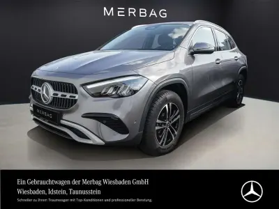 Używany Mercedes GLA250 218 KM (160 kW) 2024 Szary SUV
