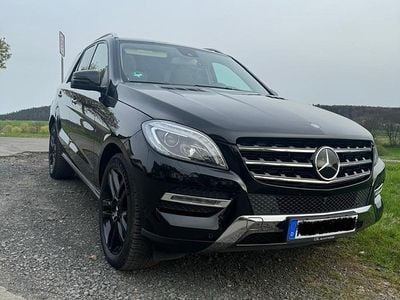Schwarz Gebraucht 2014 Mercedes ML350 SUV | 21.500 € (Fairer Preis)