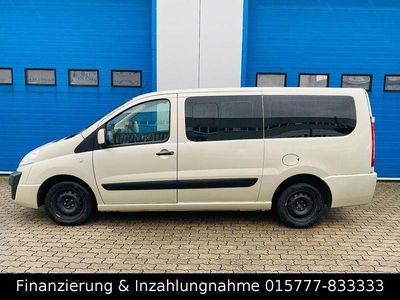Grau Gebraucht 2014 Peugeot TePee Van / Kleinbus | 17.900 €