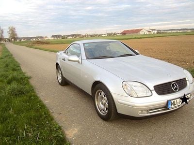 Usata Mercedes SLK200 136 CV (100 kW) 1999 Argento Cabrio