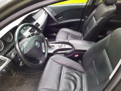 BMW 525