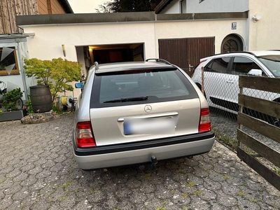 Gebraucht Mercedes C180 122 PS (89 kW) 1997 Silber Kombi