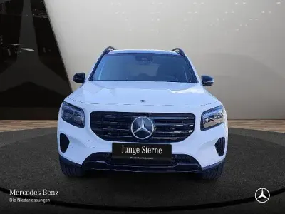 Używany Mercedes GLB250 Progressive 224 KM (164 kW) 2025 Biały SUV