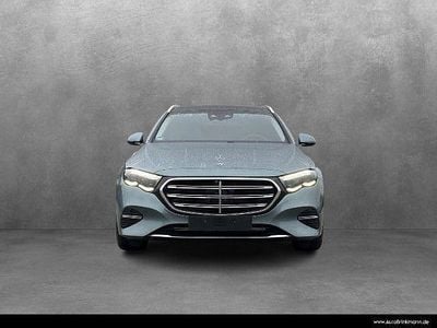 Verdesilber Gebraucht 2024 Mercedes E220 Exclusive Kombi | 59.870 €