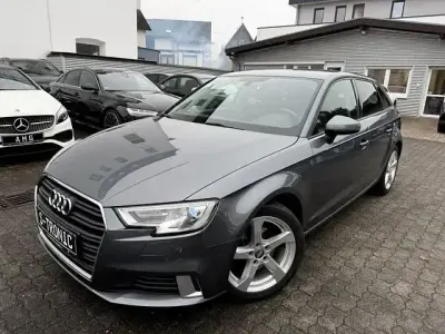Używany Audi A3 Sport 150 KM (110 kW) 2018 Szary Sedan/Limuzyna