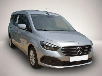 Gebraucht Mercedes T180 Progressive 131 PS (96 kW) 2025 Silber Van / Kleinbus