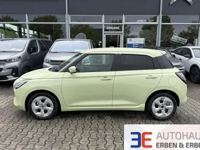 Neu Suzuki Swift Comfort 83 PS (61 kW) 2026 Gelb Kleinwagen