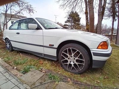 Second-hand BMW 318 140 CP (102 kW) 1995 Alb Coupe