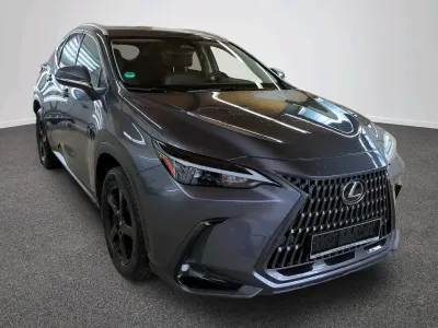 Gebraucht Lexus NX350h 243 PS (178 kW) 2023 Grau SUV