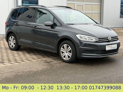 Gebraucht VW Touran 150 PS (110 kW) 2022 Grau Van / Kleinbus
