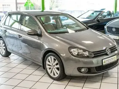 Gebraucht VW Golf VI Highline 122 PS (89 kW) 2012 Andere Limousine