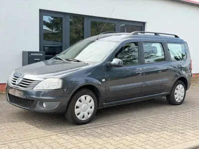 Gebraucht Dacia Logan Lauréate 105 PS (77 kW) 2013 Grau Kombi
