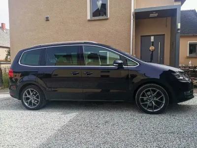 Gebraucht VW Sharan Highline 177 PS (130 kW) 2013 Schwarz Van / Kleinbus