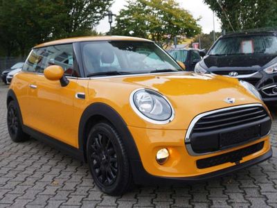 Gebraucht Mini ONE 102 PS (75 kW) 2018 Volcanic orange uni Kleinwagen