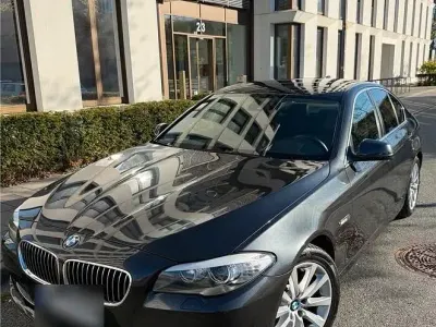 Gebraucht BMW 525 M Sport 204 PS (150 kW) 2010 Grau Limousine